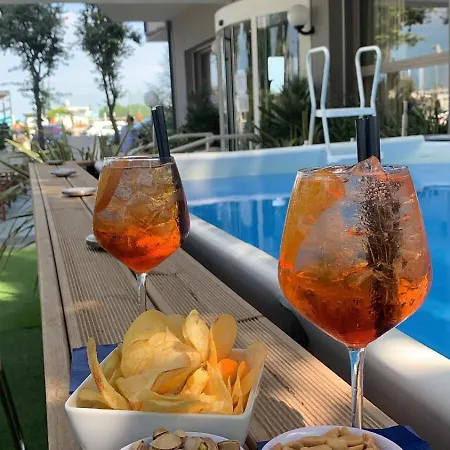 Via Mare ホテル 3*