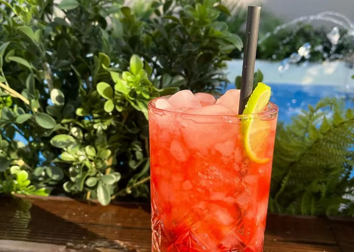 فندق Via Mare 3*