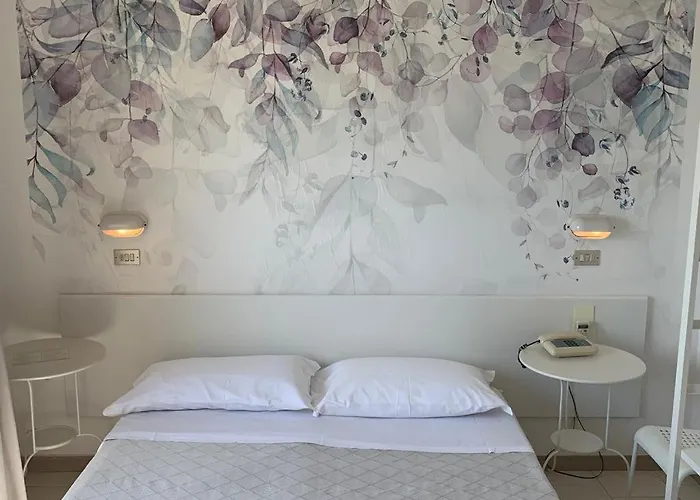 فندق Via Mare 3*